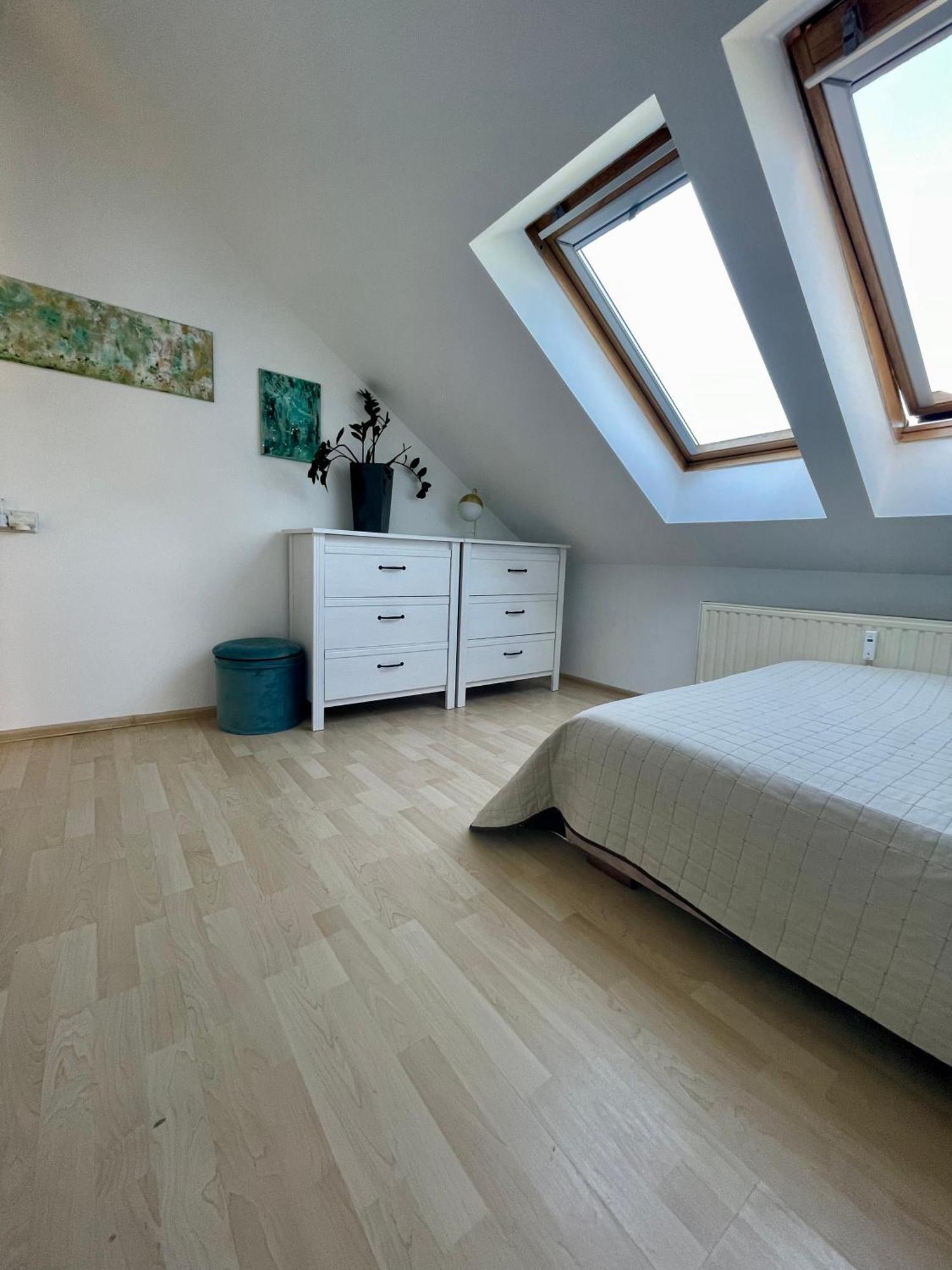 Loft Art Apartment Гдыня Экстерьер фото